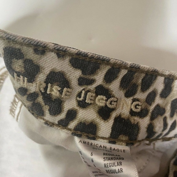 American Eagle Jeans - Picture 4 of 9